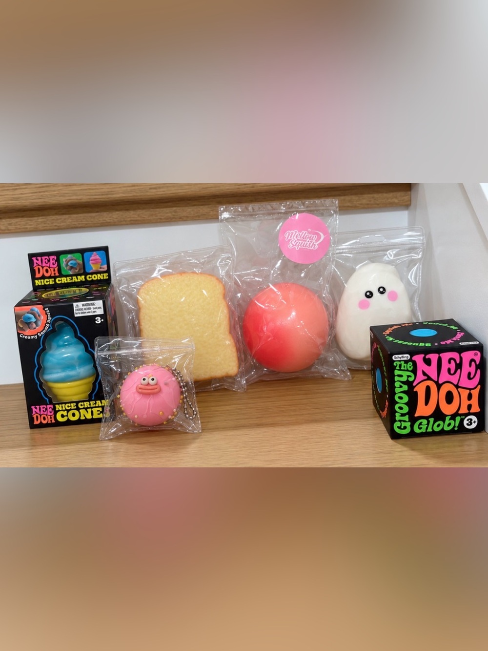 Crunchy bread, crunchy peach,Crunchy Oyster, Mini squish w/face, Needoh Nice Cre
